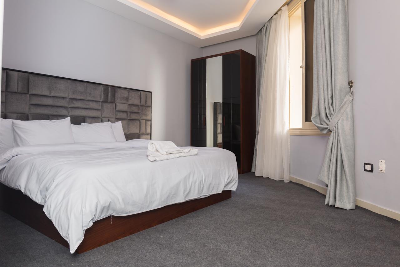 Capital 3*